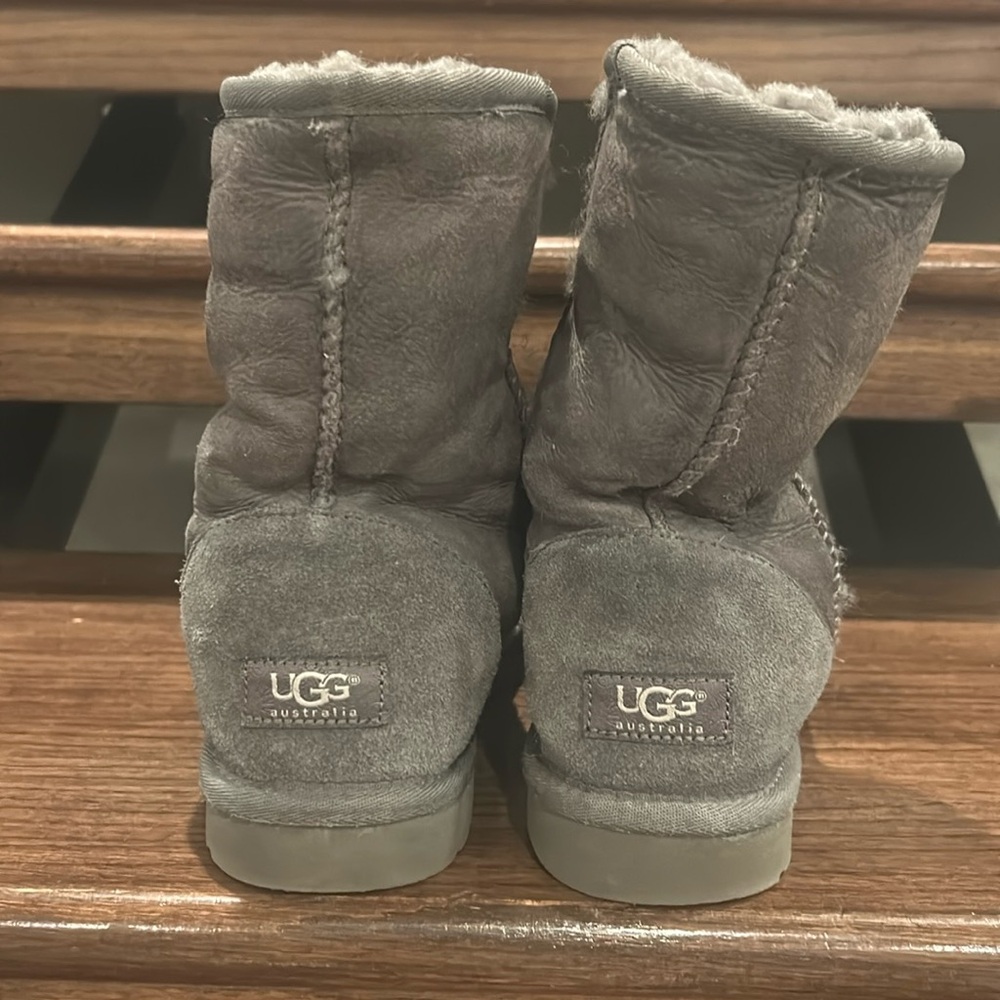 UGG BOOTS